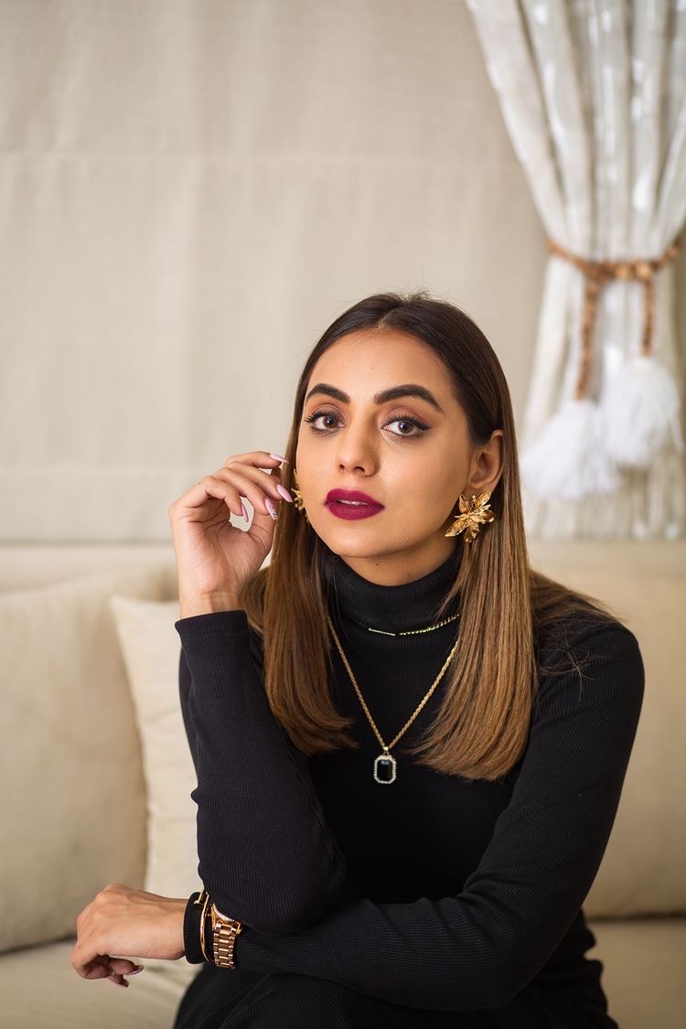 Women's rib black highneck bodycon. 