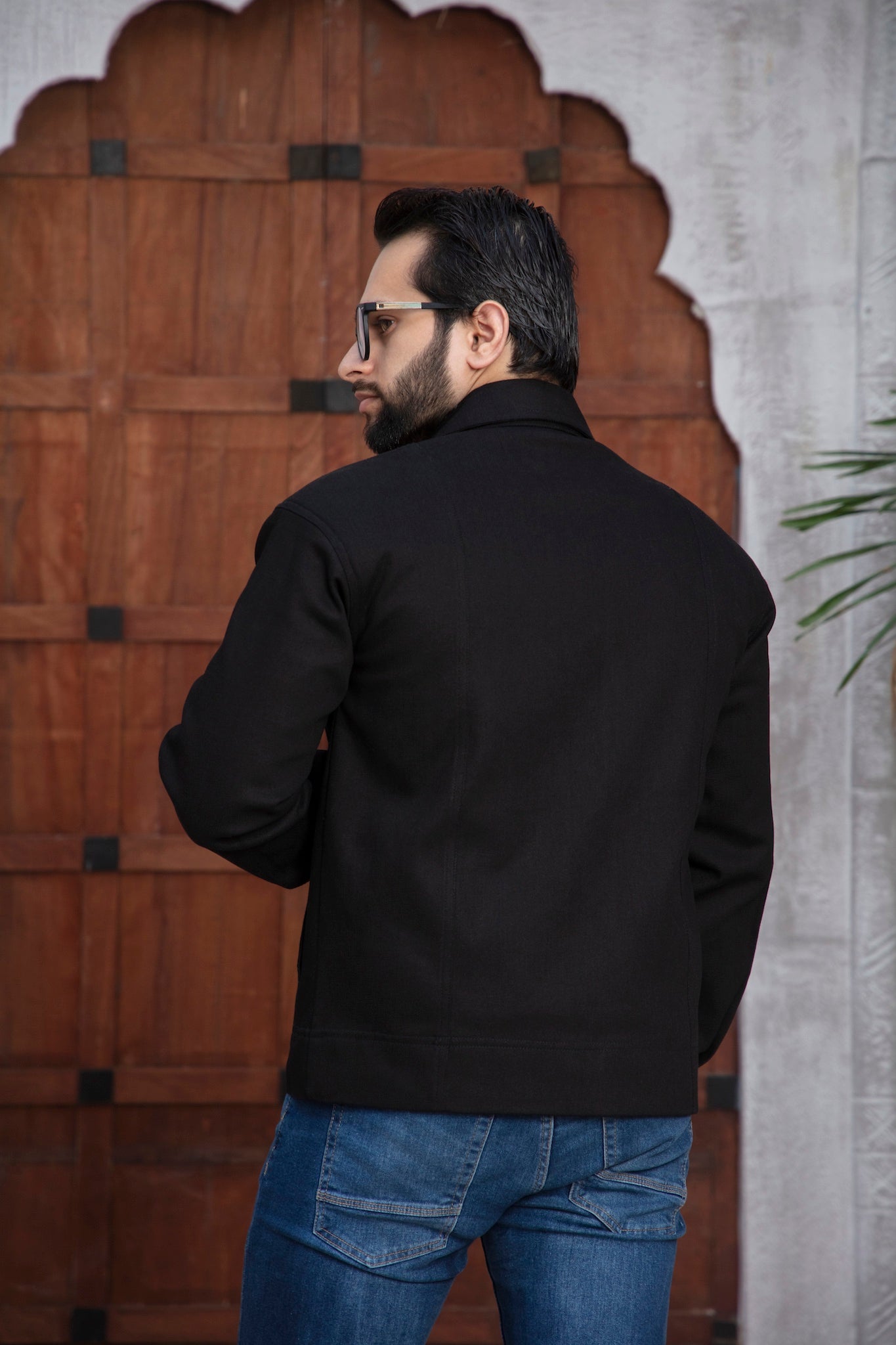 Cropped and padded shoulder Black Monarch Mens Jacket