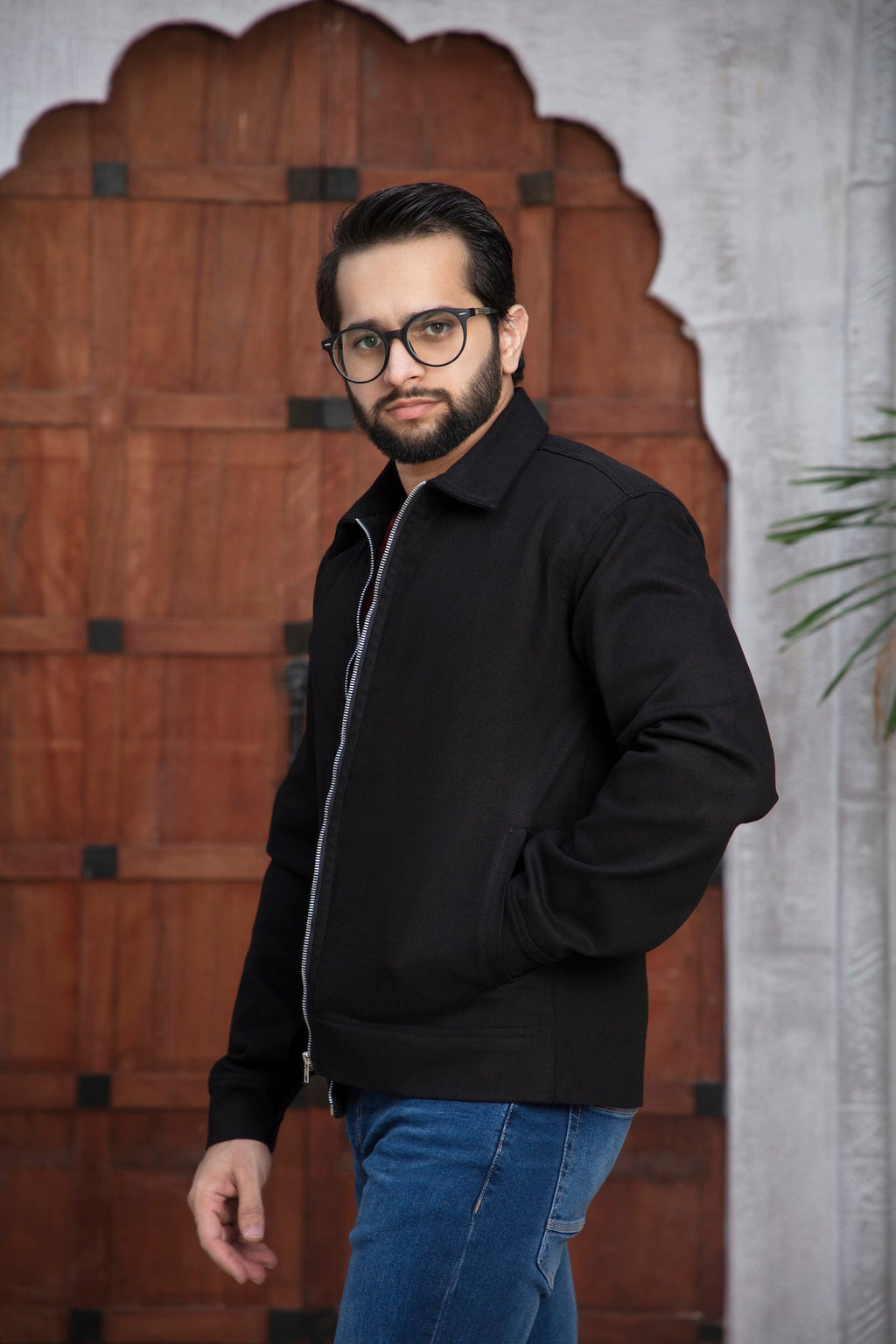 Cropped and padded shoulder Black Monarch Mens Jacket