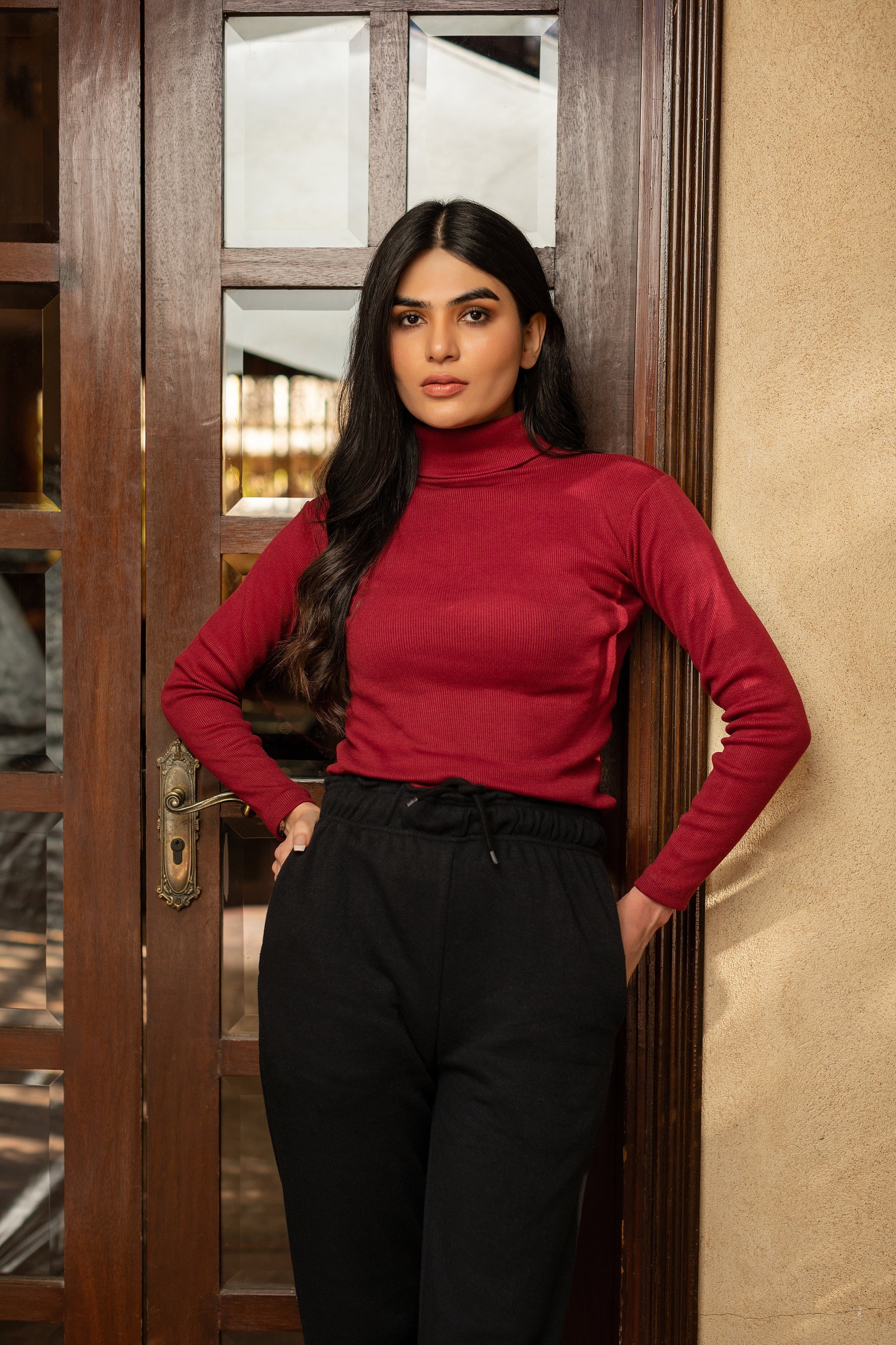 Women's burgandy rib highneck.