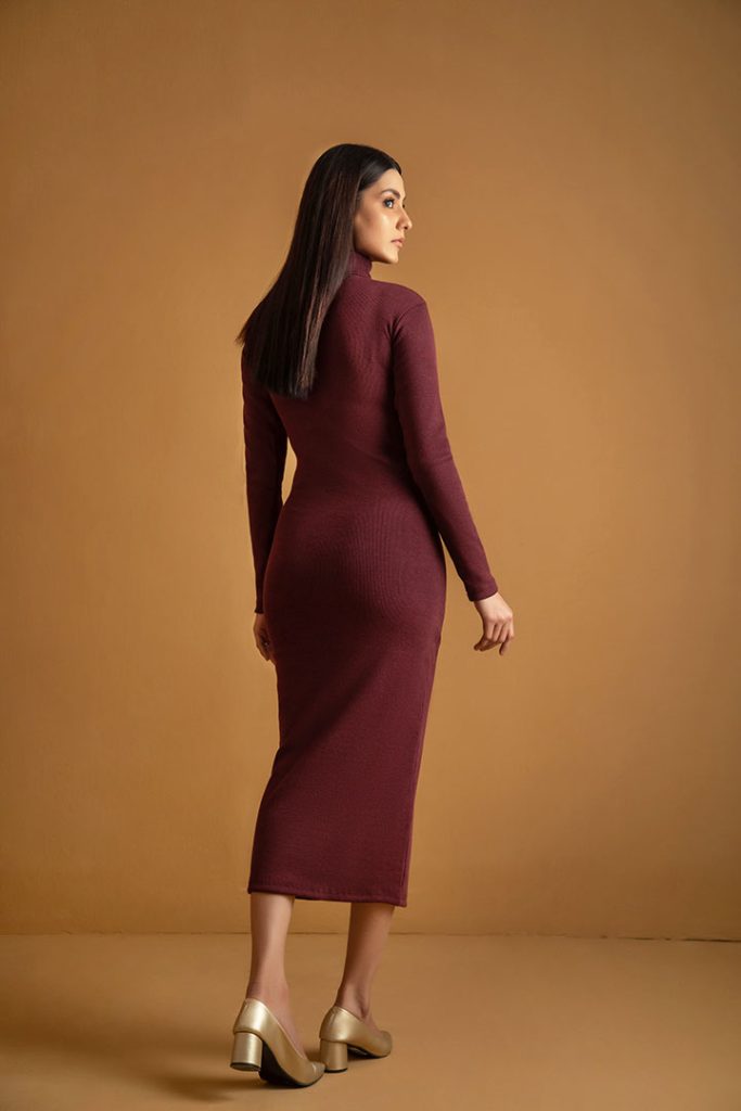 Women's rib maroon highneck bodycon. 
