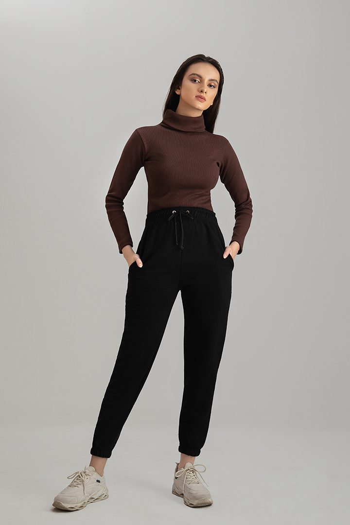 Women's chocolate brown rib highneck.